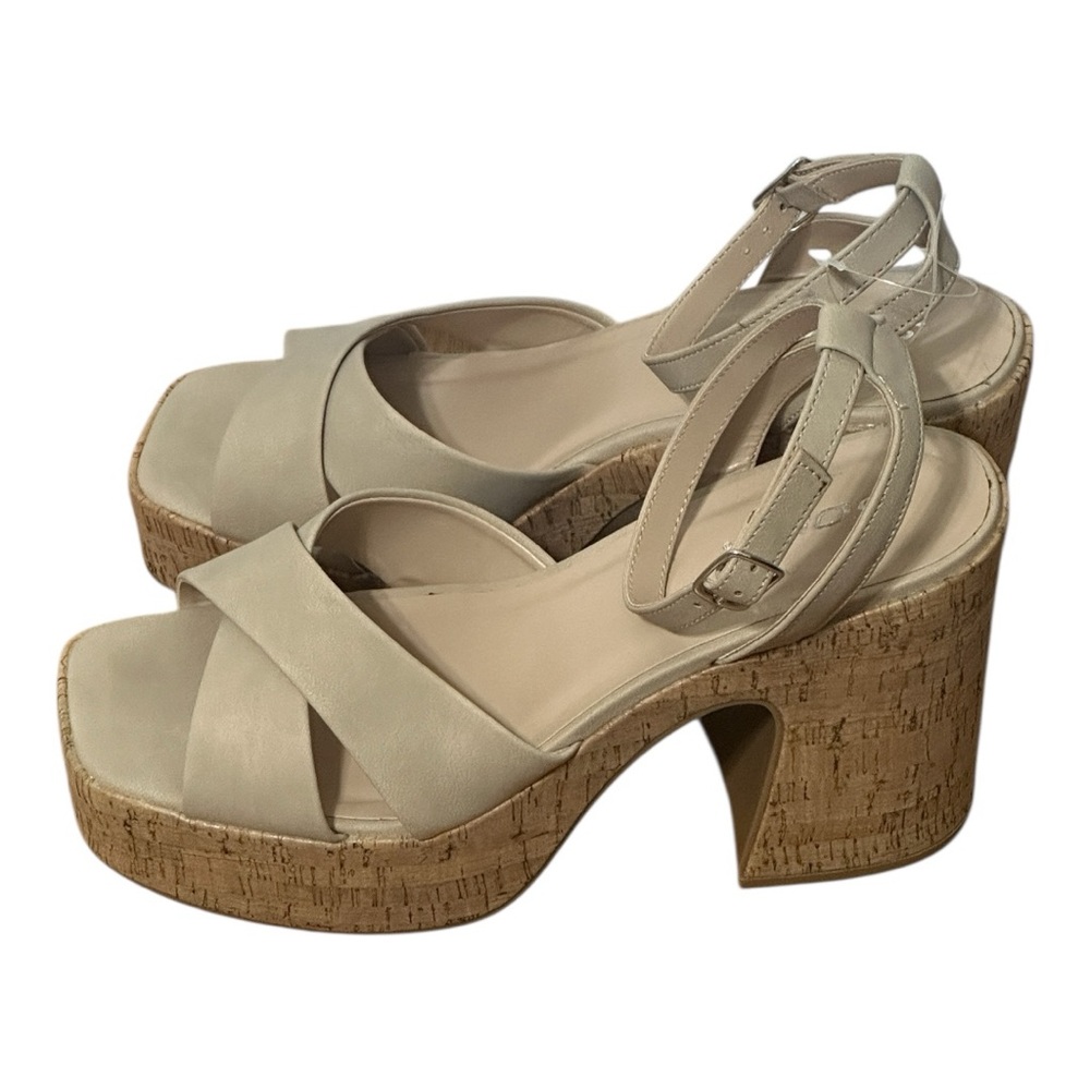 Soda Nude Beige Open Toe Crisscross Strap Platform Block Heels NWOT